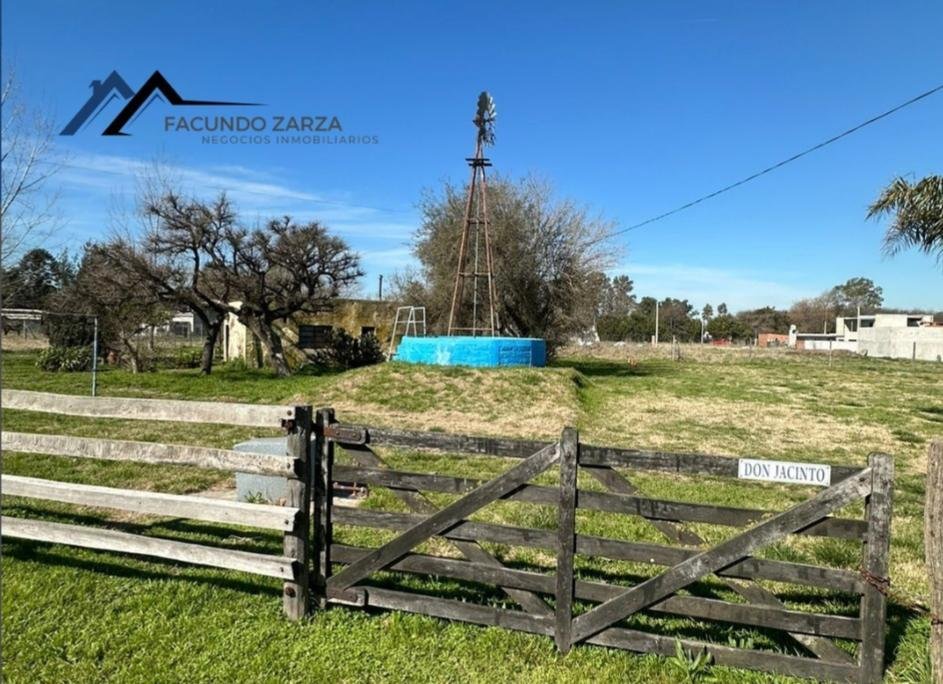 Casa quinta con pileta estilo tanque australiano