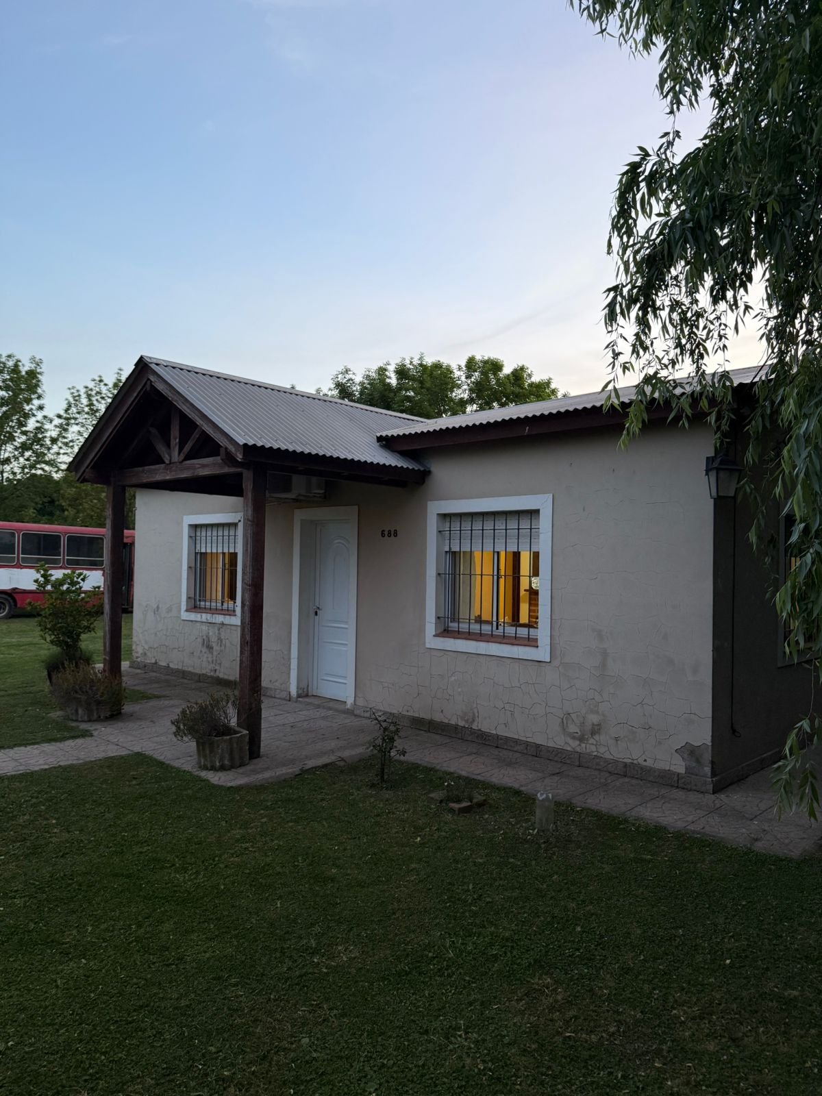 Casa en venta – Calle 133 esq 10 – Navarro, Bs As